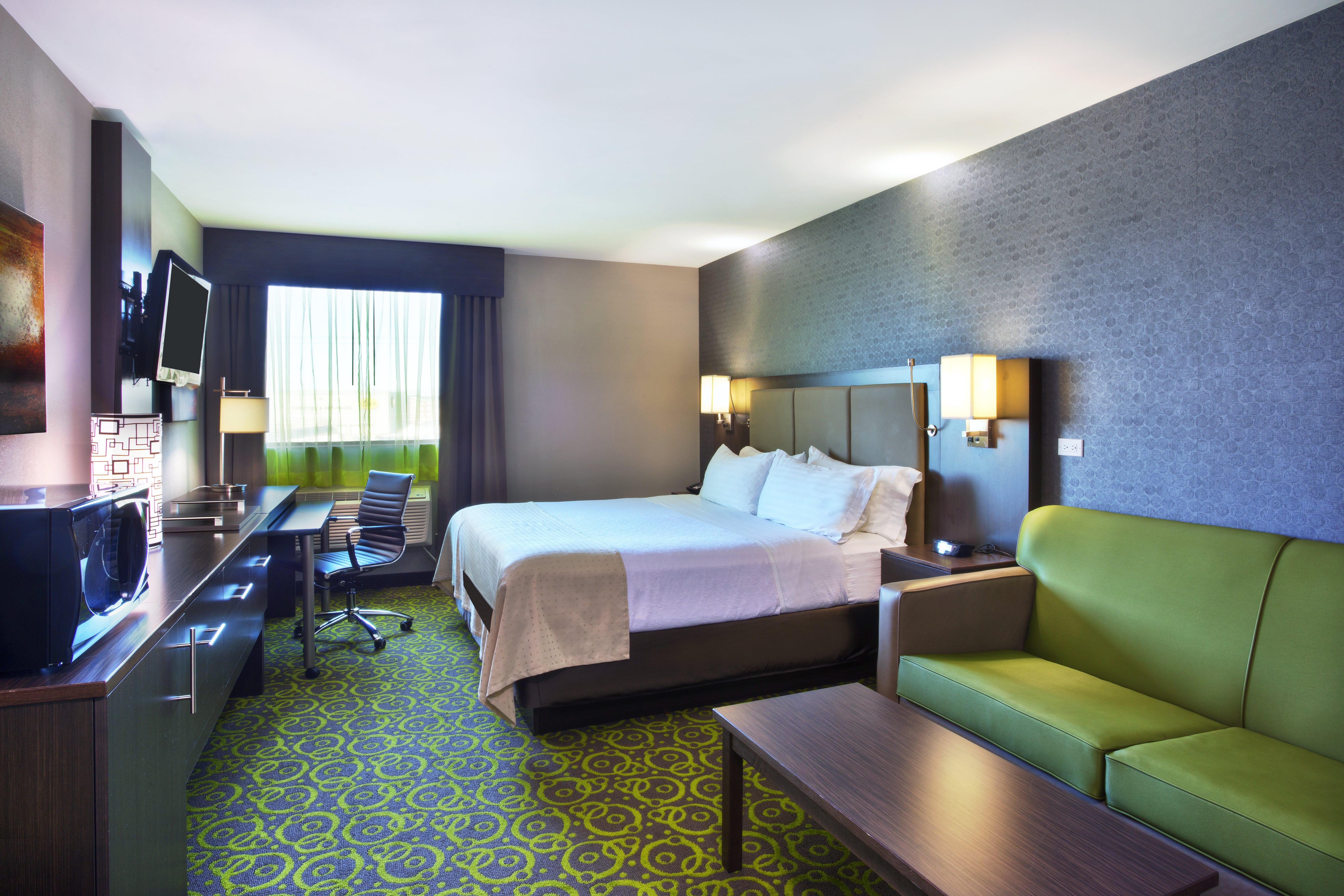 Holiday Inn Express Winnipeg Airport - Polo Park By Ihg Екстериор снимка
