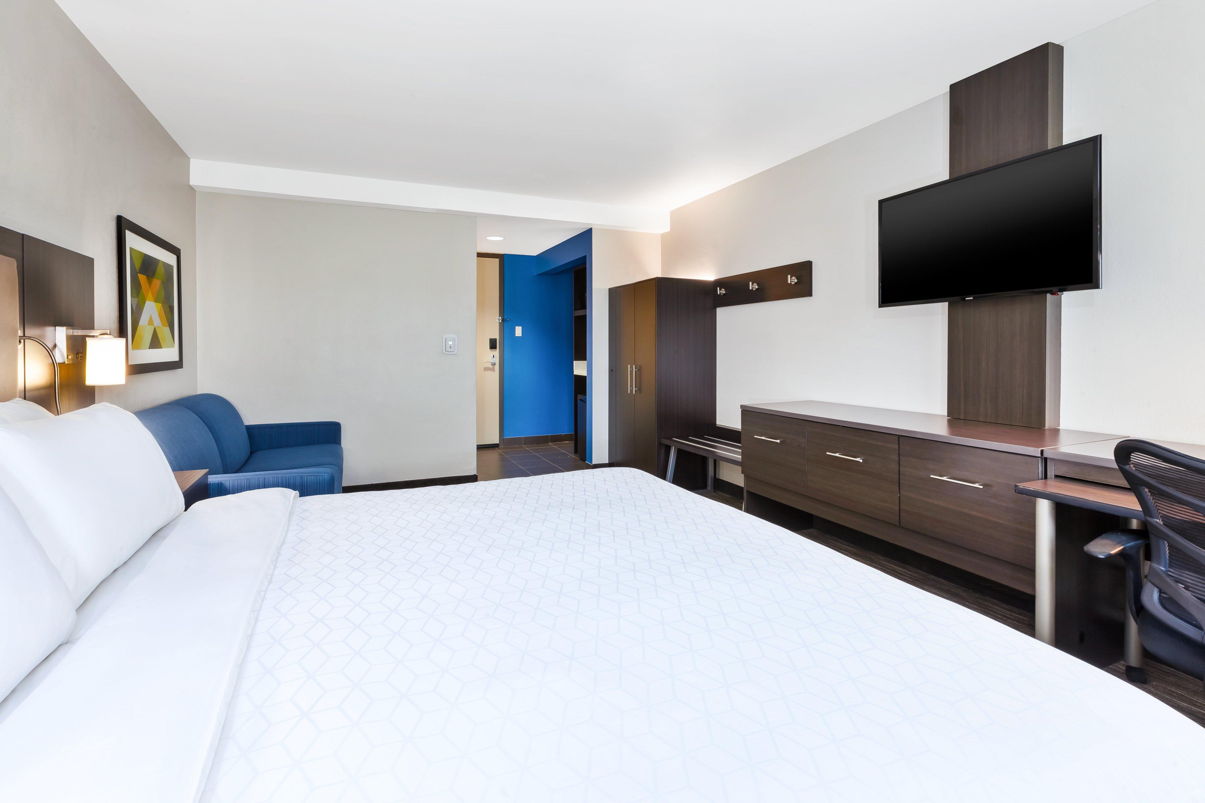 Holiday Inn Express Winnipeg Airport - Polo Park By Ihg Екстериор снимка