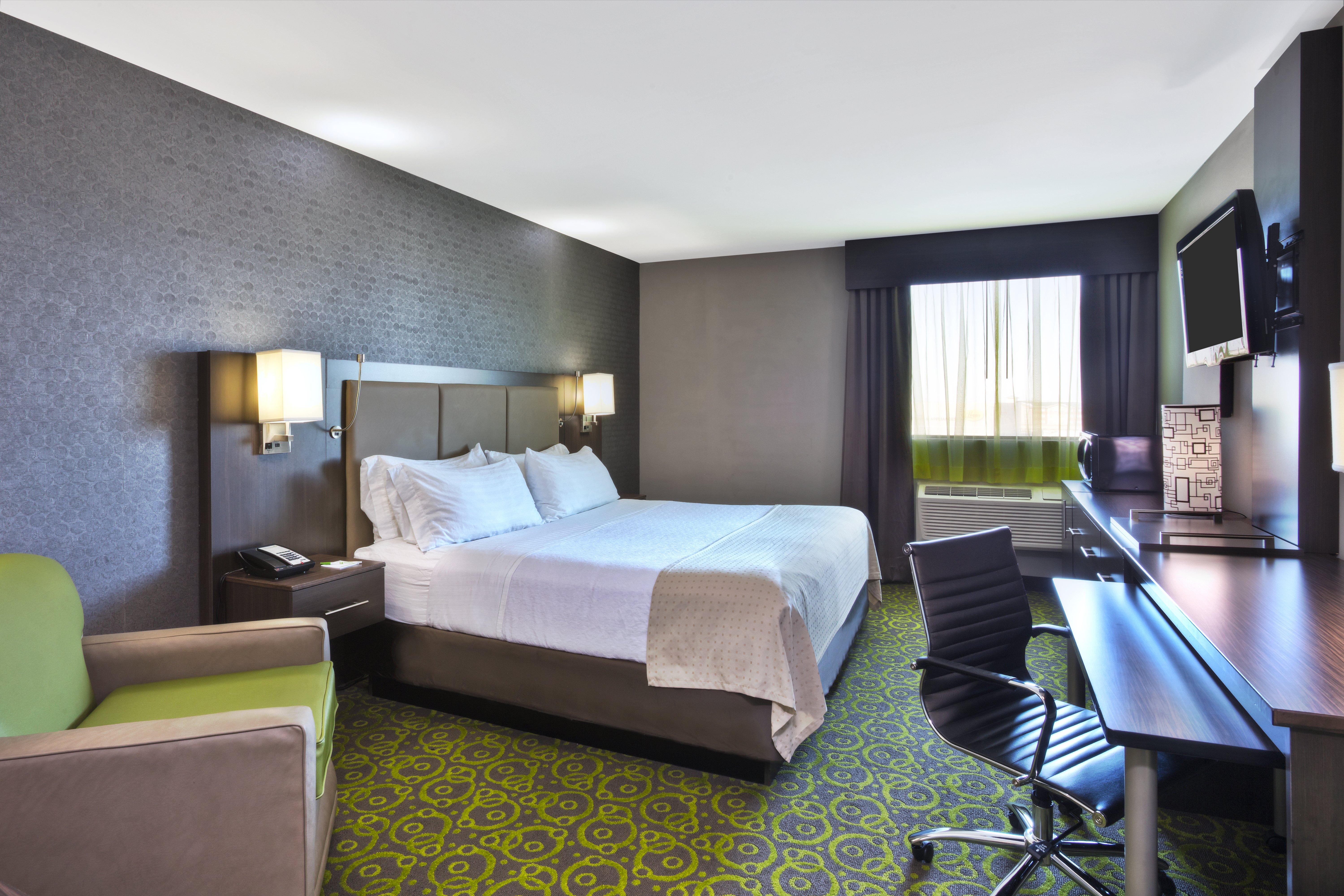 Holiday Inn Express Winnipeg Airport - Polo Park By Ihg Екстериор снимка